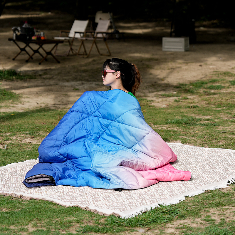 ポータブル多機能冬用キャンプキルト折りたたみ式防湿マットレス - Outdoor Camping Mattress のレビューと価格